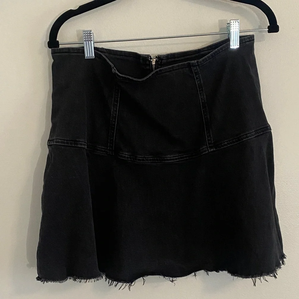 Free People We the Free Women's Highlands Denim Tiered Skirt Black size 8